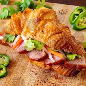 Croissant nem nướng